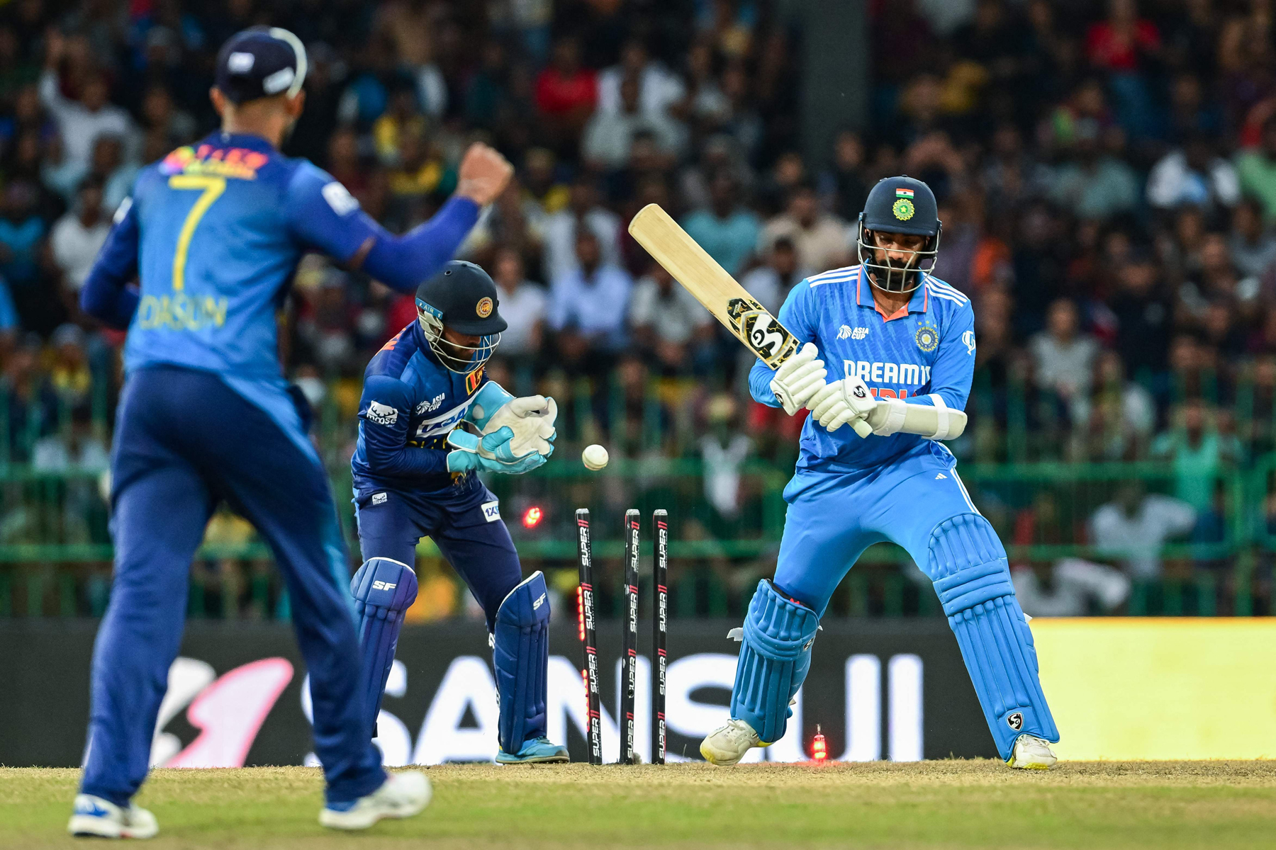 श्रीलङ्कालाई हराउँदै भारत एसिया कपको फाइनलमा